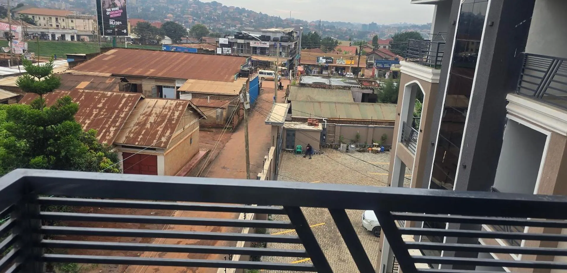 Dreamy Den Suites Kiwatule Kampala 0*,  Uganda